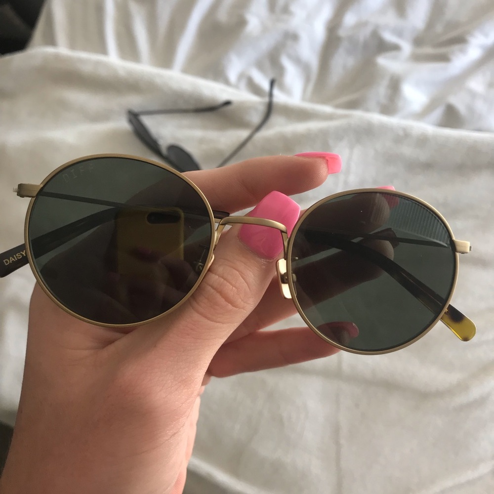 Diff Daisy Sunglasses
